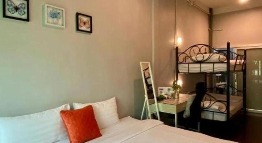 Oyo 480 Lemon Siam Hostel Bangkok Esterno foto