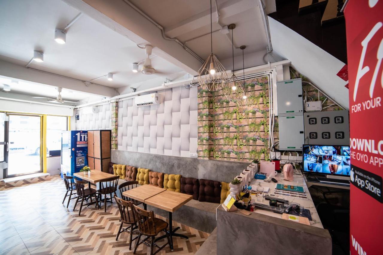 Oyo 480 Lemon Siam Hostel Bangkok Esterno foto