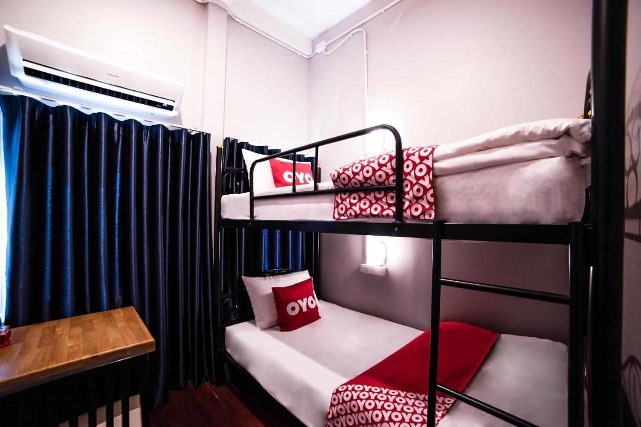 Oyo 480 Lemon Siam Hostel Bangkok Esterno foto