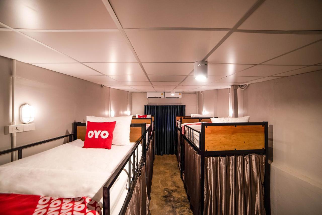 Oyo 480 Lemon Siam Hostel Bangkok Esterno foto